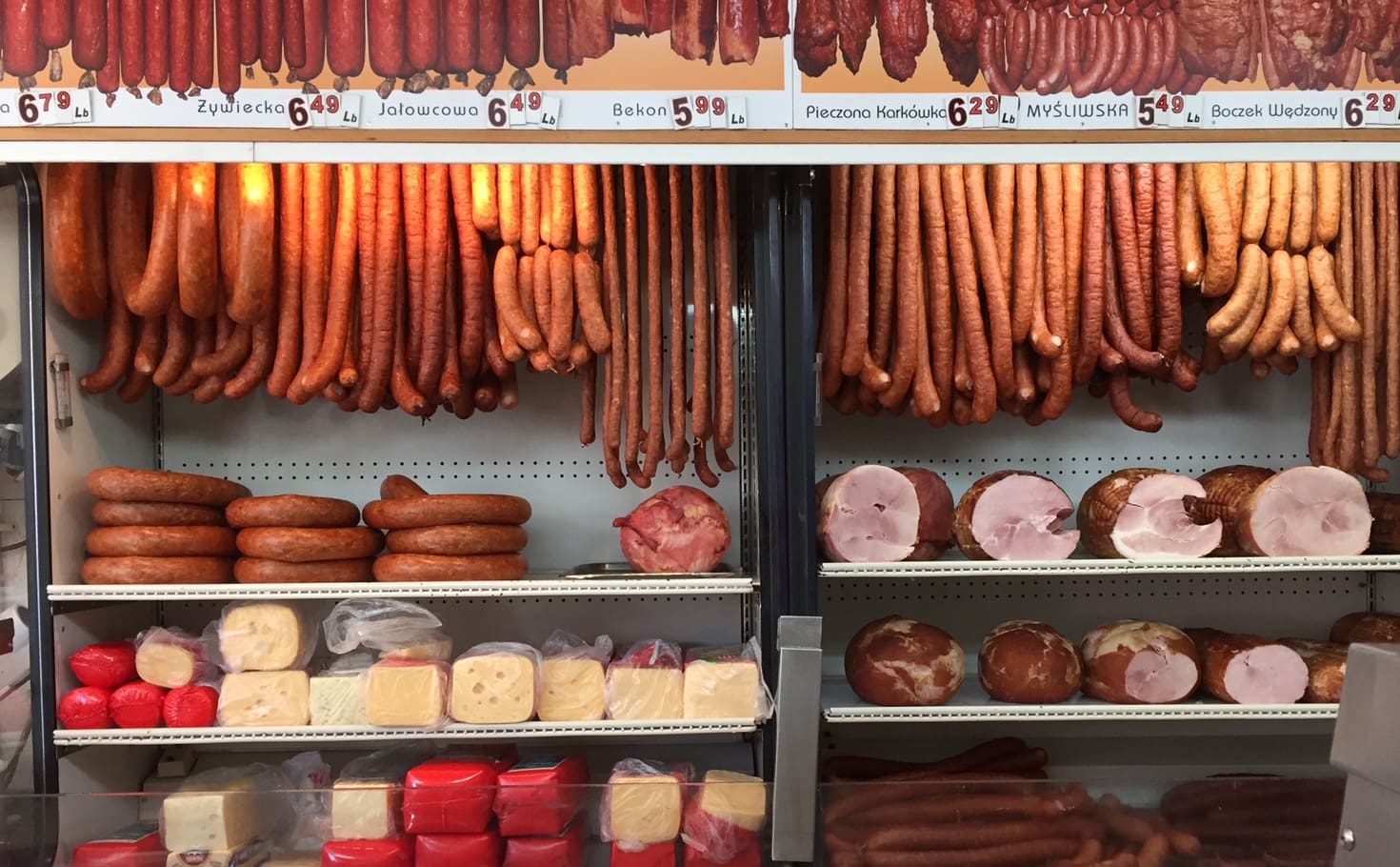 A small shop of so many Sausages