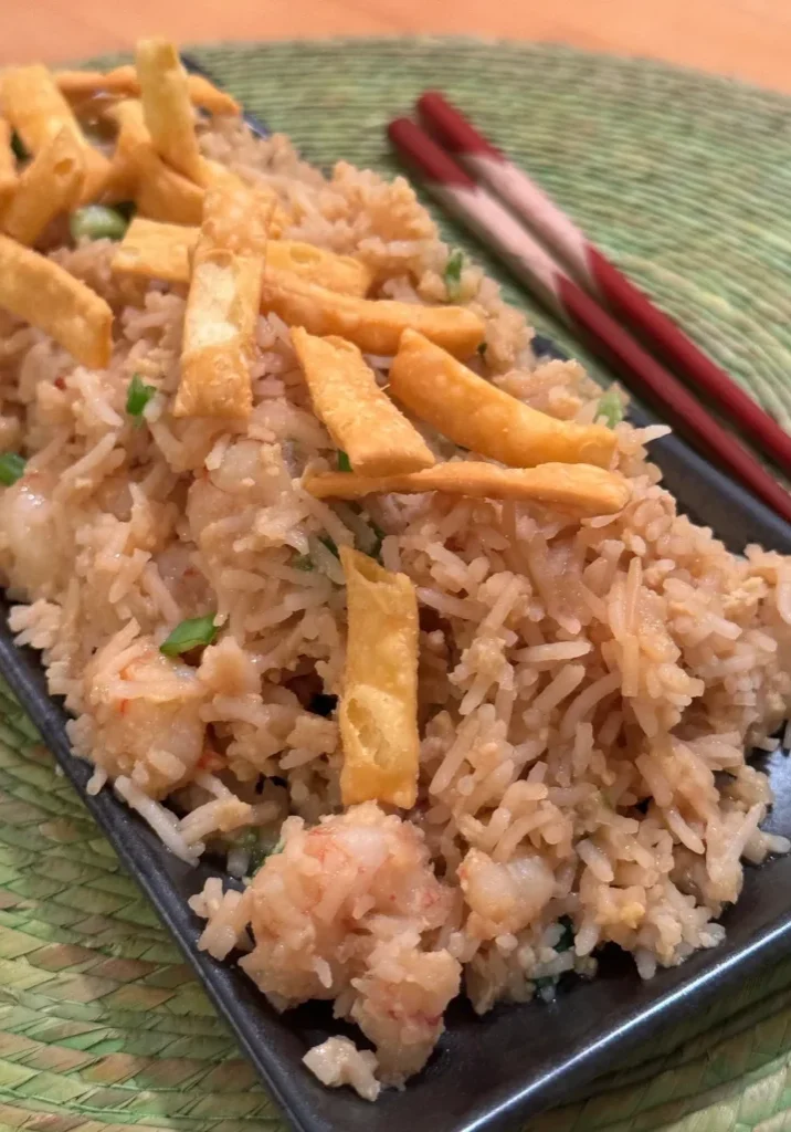 Shrimp fried rice with crispy noodles.